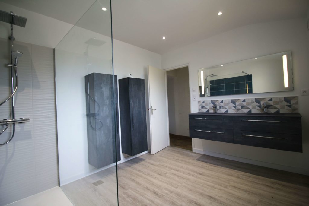 Bains Douches Et Co Salle De Bain Épurée 1